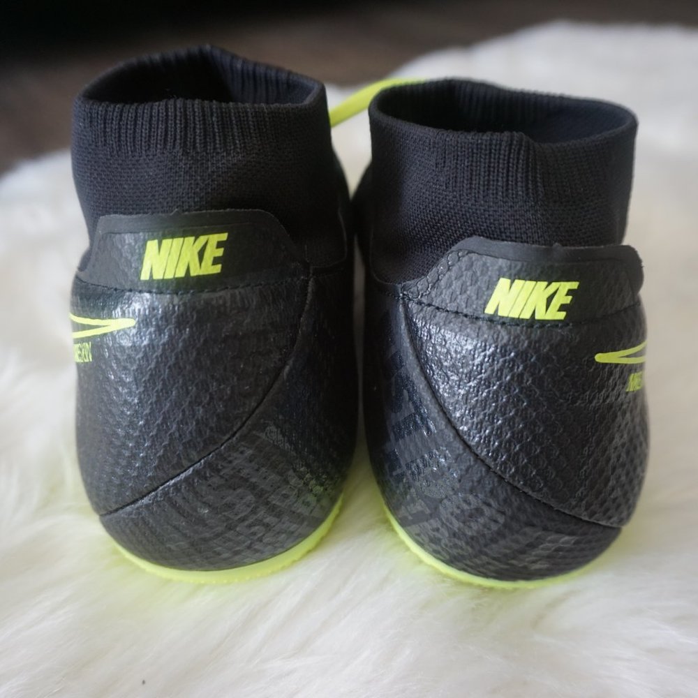 Nike Phantom Vision Pro DF FG Men’s Soccer Cleats - Picture 5 of 7
